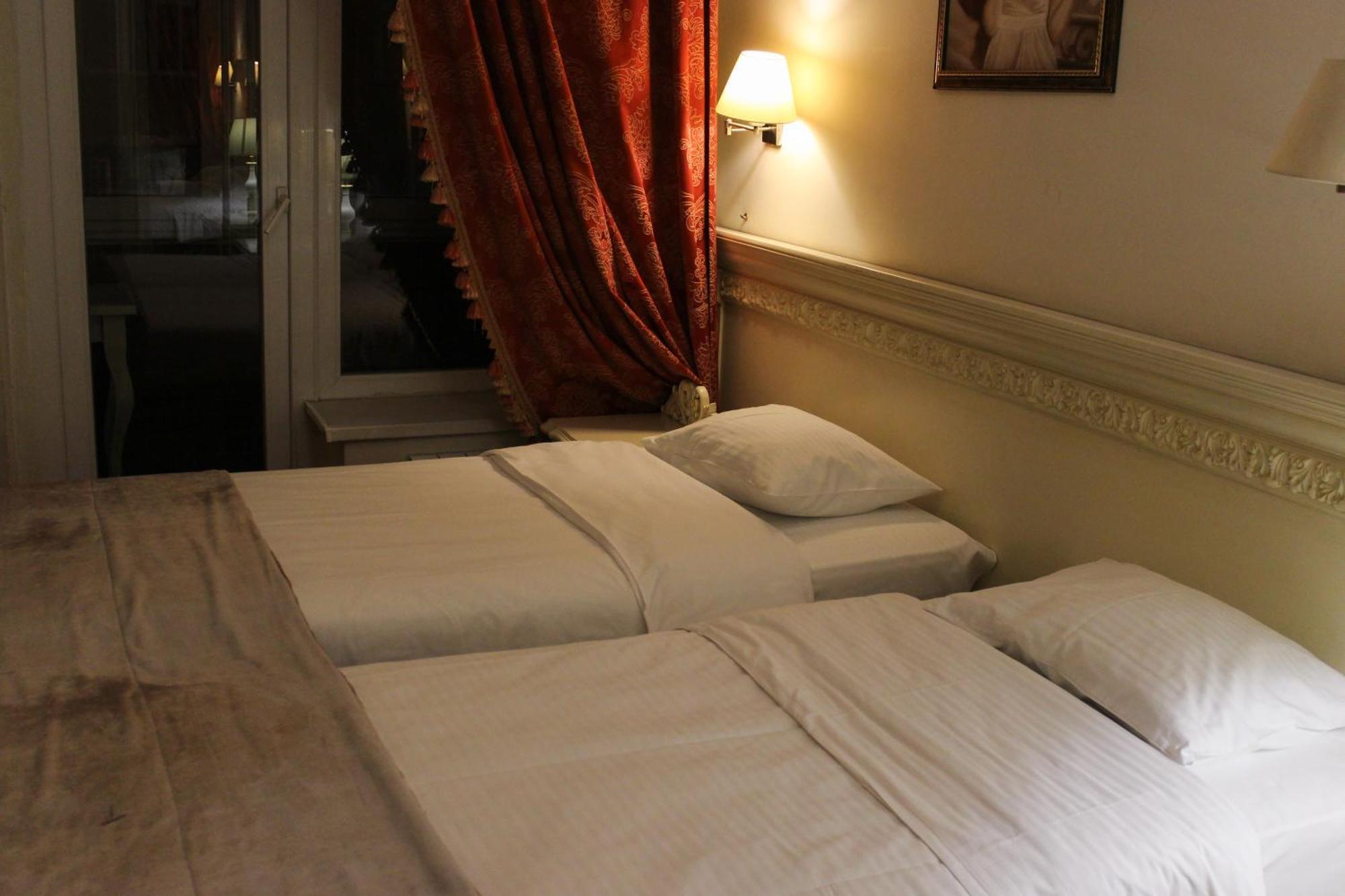 Royal City Hotel Kyiv Room photo