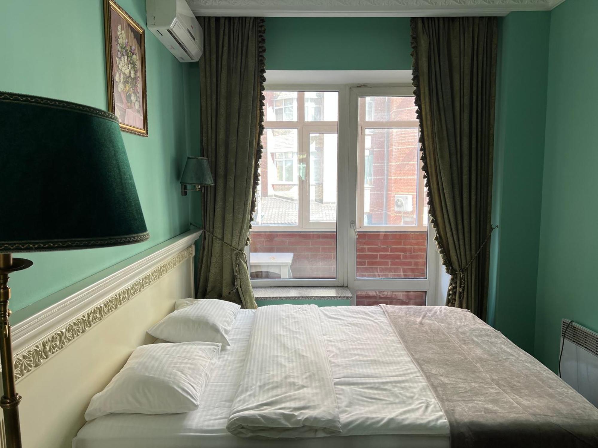 Royal City Hotel Kyiv Exterior photo