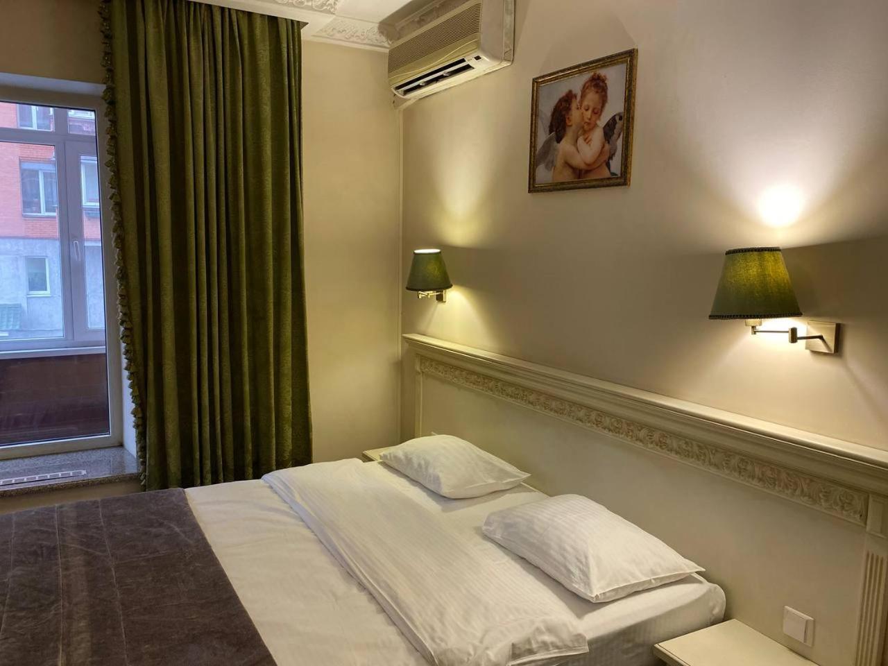 Royal City Hotel Kyiv Exterior photo