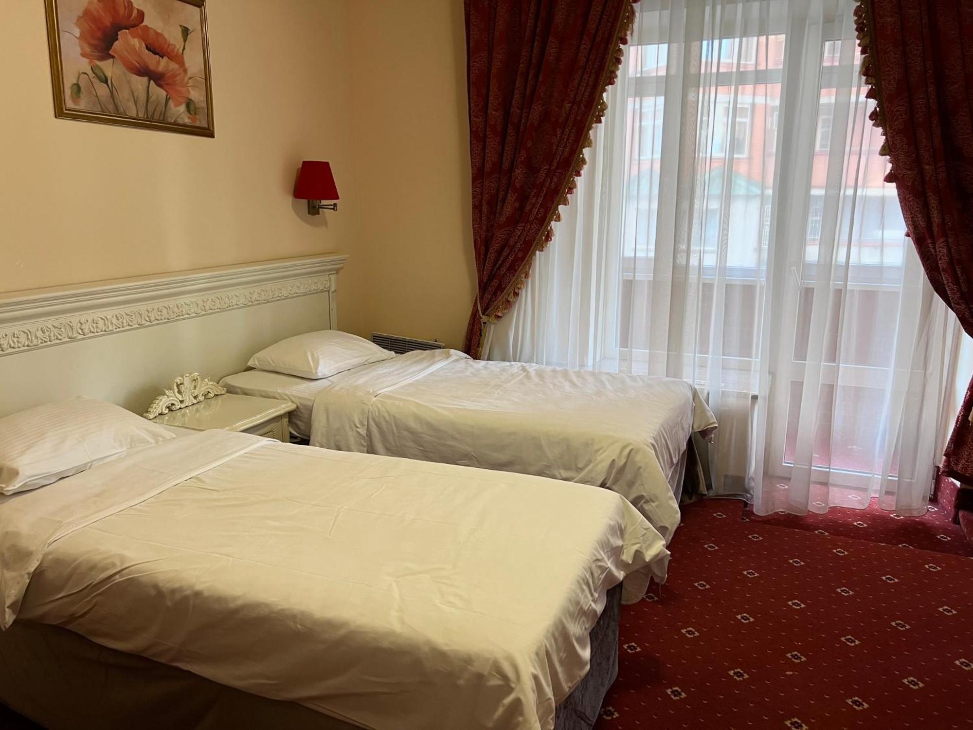 Royal City Hotel Kyiv Room photo